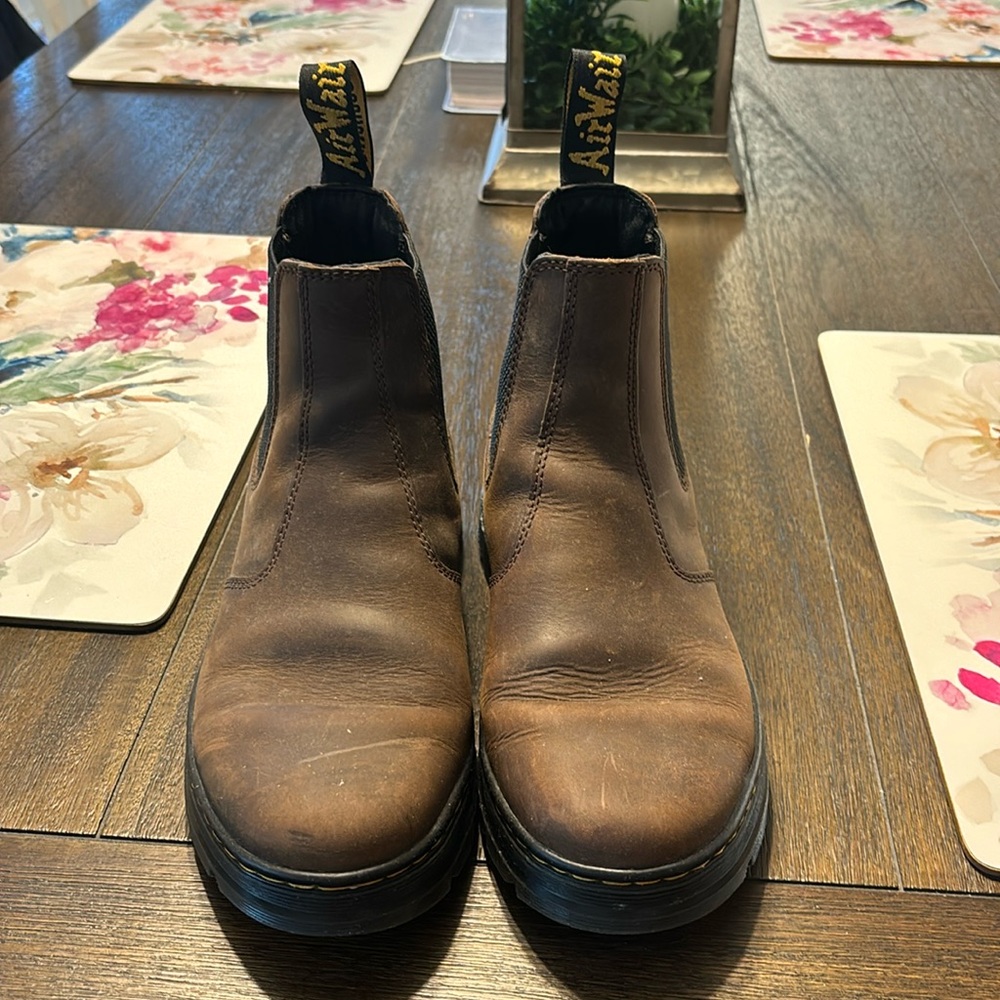 Dr. Martens Embury Crazy Horse Leather casual boots women’s size 8